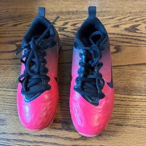 Nike Kids Pink Soccer Cleats